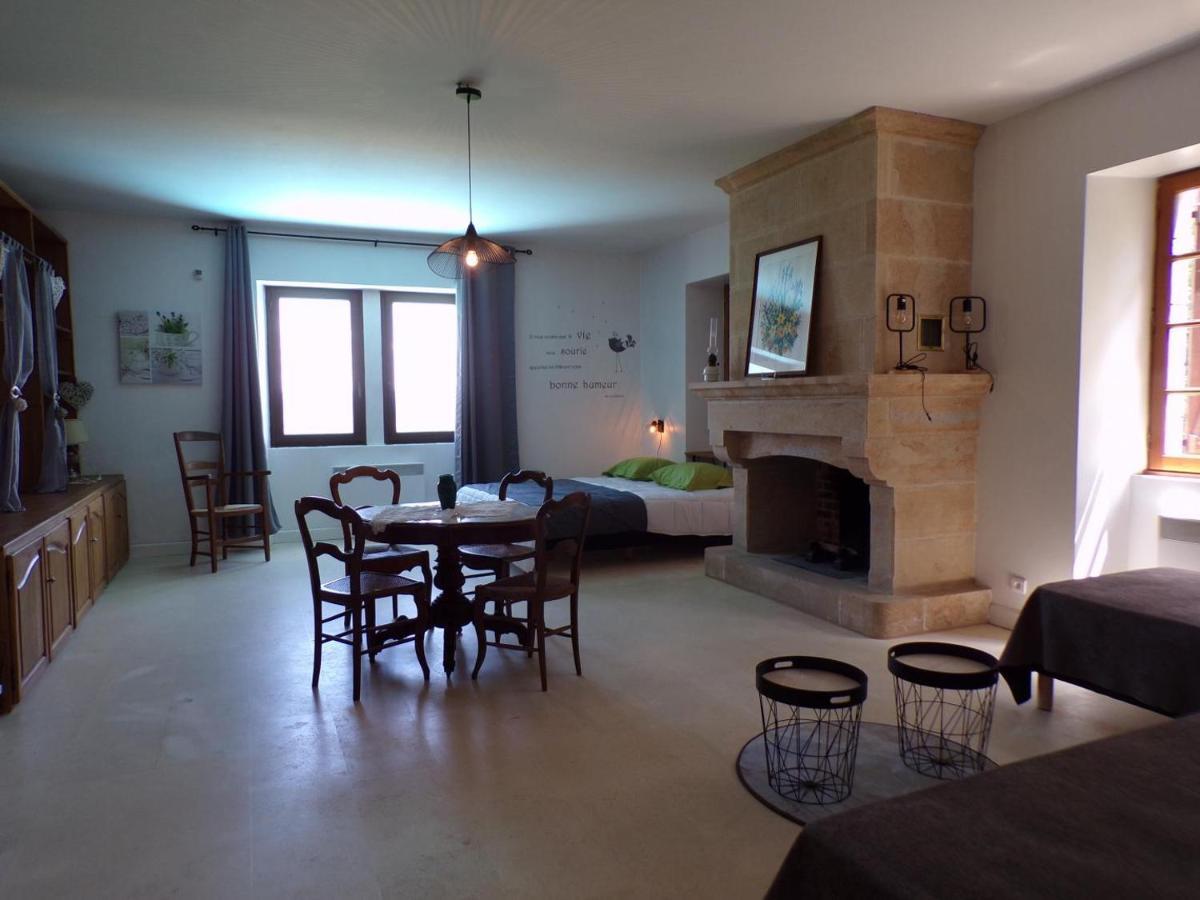 La Maison Du Rocher Bed & Breakfast Carennac